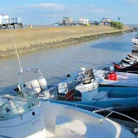 Holiday Route De Semussac